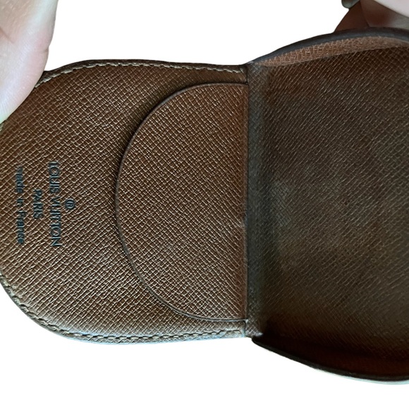 Louis Vuitton coin purse - Picture 4 of 11